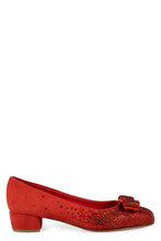 Load image into Gallery viewer, Vara suede pumps