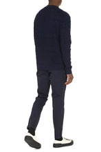 Load image into Gallery viewer, Crew-neck wool sweater