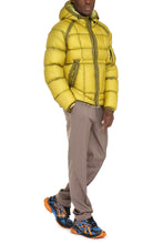 Load image into Gallery viewer, Hooded full-zip down jacket