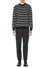 Load image into Gallery viewer, virgin wool crew-neck sweater