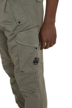 Load image into Gallery viewer, Cotton cargo-trousers