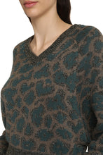 Load image into Gallery viewer, V neck pullover