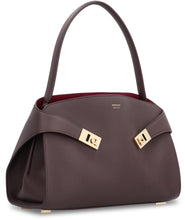 Load image into Gallery viewer, Leather shoulder bag