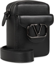 Load image into Gallery viewer, Locò messenger bag with logo