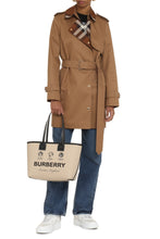 Load image into Gallery viewer, Gabardine trench coat