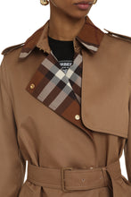 Load image into Gallery viewer, Gabardine trench coat