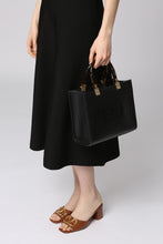 Load image into Gallery viewer, Sunshine small leather handbag