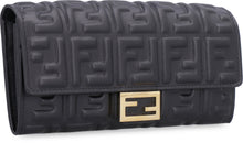 Load image into Gallery viewer, Baguette leather wallet on chain