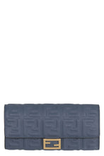Load image into Gallery viewer, Baguette leather wallet on chain
