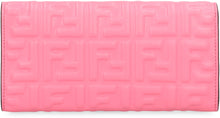 Load image into Gallery viewer, Baguette leather wallet on chain
