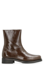 Load image into Gallery viewer, Camion leather ankle boots