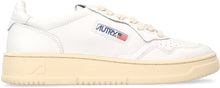 Load image into Gallery viewer, Medalist low-top sneakers