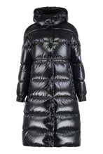 Load image into Gallery viewer, Long puffer jacket Cavettaz with hood