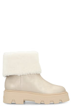 Load image into Gallery viewer, Stivaletti in shearling Aurea