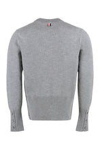 Load image into Gallery viewer, Long sleeve crew-neck sweater