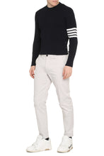 Load image into Gallery viewer, Long sleeve crew-neck sweater