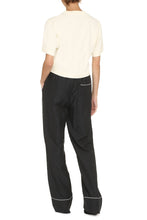 Load image into Gallery viewer, Logo detail cropped t-shirt