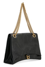Load image into Gallery viewer, Crush leather shoulder bag