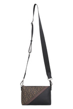 Load image into Gallery viewer, Canvas messenger bag