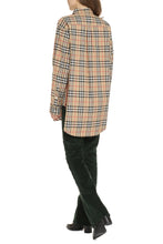 Load image into Gallery viewer, Oversize vintage check motif shirt