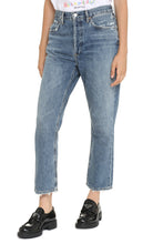 Load image into Gallery viewer, Riley distressed jeans