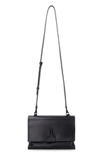 Load image into Gallery viewer, Leather shoulder bag