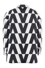 Load image into Gallery viewer, Printed reversible down jacket