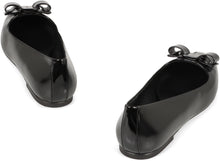 Load image into Gallery viewer, Siwar leather ballet flats
