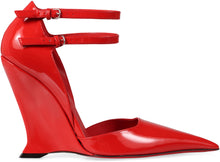 Load image into Gallery viewer, Vidya leather sandals
