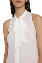 Load image into Gallery viewer, Silk blouse
