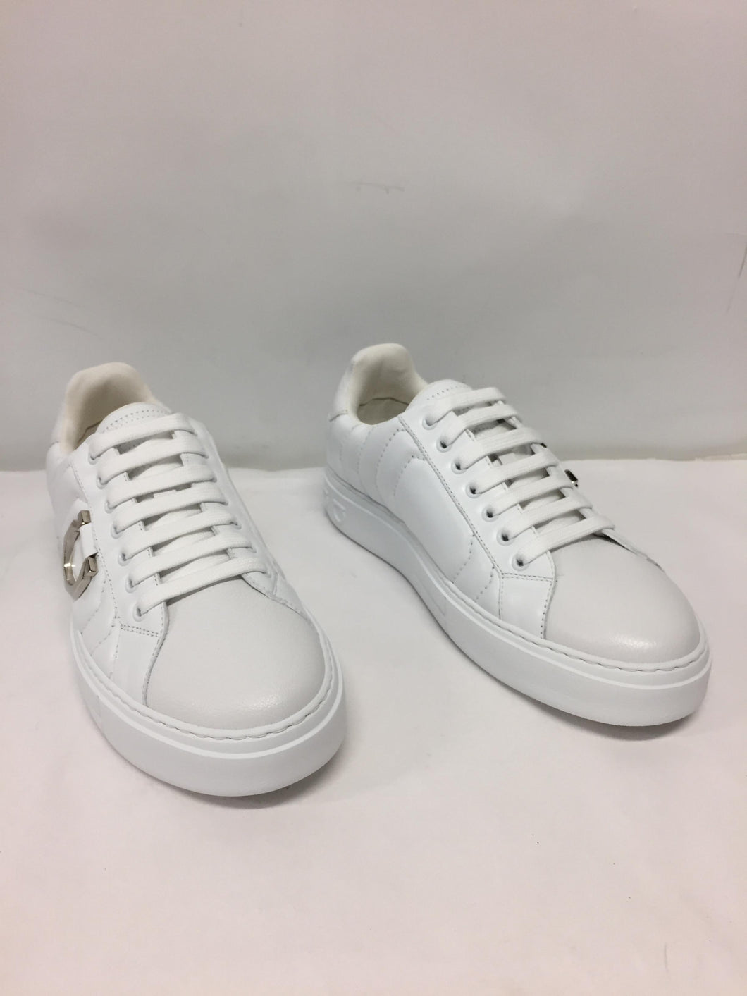 Leather low-top sneakers