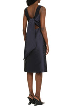 Load image into Gallery viewer, Bow detail dress
