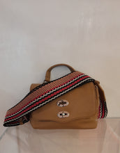 Load image into Gallery viewer, Postina Baby leather handbag
