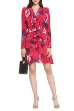 Load image into Gallery viewer, Printed crepe dress
