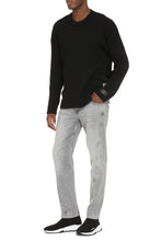 Load image into Gallery viewer, Crew-neck wool sweater
