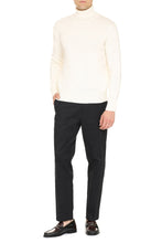 Load image into Gallery viewer, Virgin-wool turtleneck sweater
