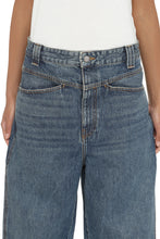 Load image into Gallery viewer, The Preen Jean wide-leg jeans
