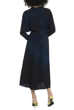 Load image into Gallery viewer, Floral print crepe dress
