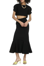 Load image into Gallery viewer, Knitted crop top
