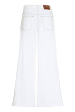 Load image into Gallery viewer, Wide-leg jeans
