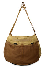 Load image into Gallery viewer, Clarks x C.P Company - Messenger bag with logo
