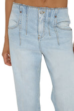 Load image into Gallery viewer, High-rise flared jeans
