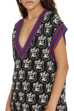 Load image into Gallery viewer, Knitted wool vest

