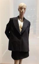 Load image into Gallery viewer, Oversize tuxedo blazer
