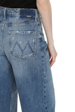 Load image into Gallery viewer, High Waisted Spinner Skimp jeans
