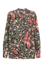 Load image into Gallery viewer, Printed silk shirt
