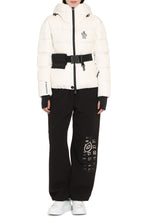 Load image into Gallery viewer, Bouquetin techno-nylon down jacket
