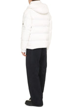 Load image into Gallery viewer, Vezere short down jacket
