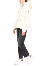 Load image into Gallery viewer, Avoce short down jacket
