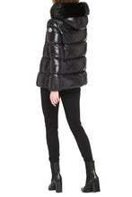 Load image into Gallery viewer, Laiche hooded down jacket
